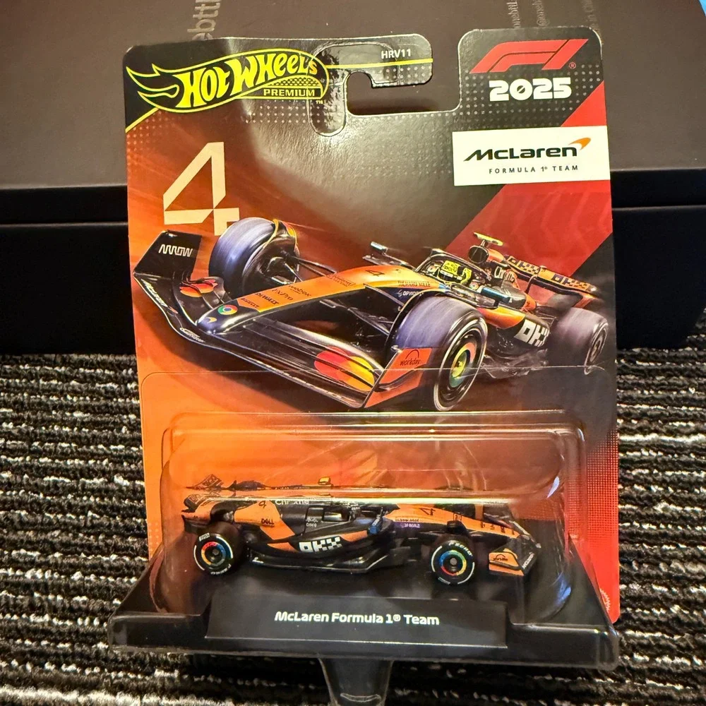 Hot Wheels McLaren Formula 1 Team #4 1:64 Orange Premium 2025 NEW Lando Norris
